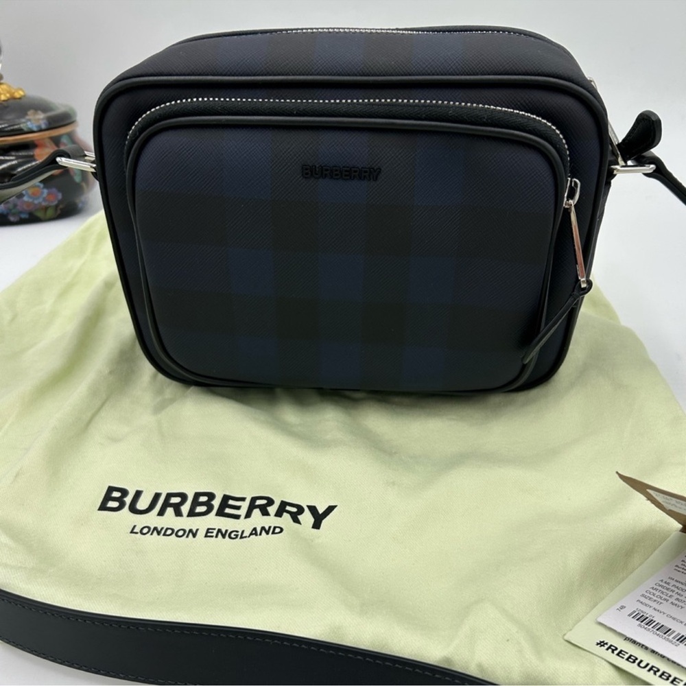 Men’s Burberry check messenger bag in navy blue. Adjustable shoulder strap NWT. - Picture 1 of 15